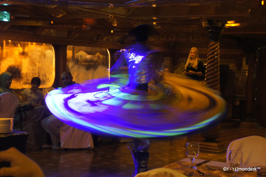 Live Entertainment in Dhow Cruise Luxury