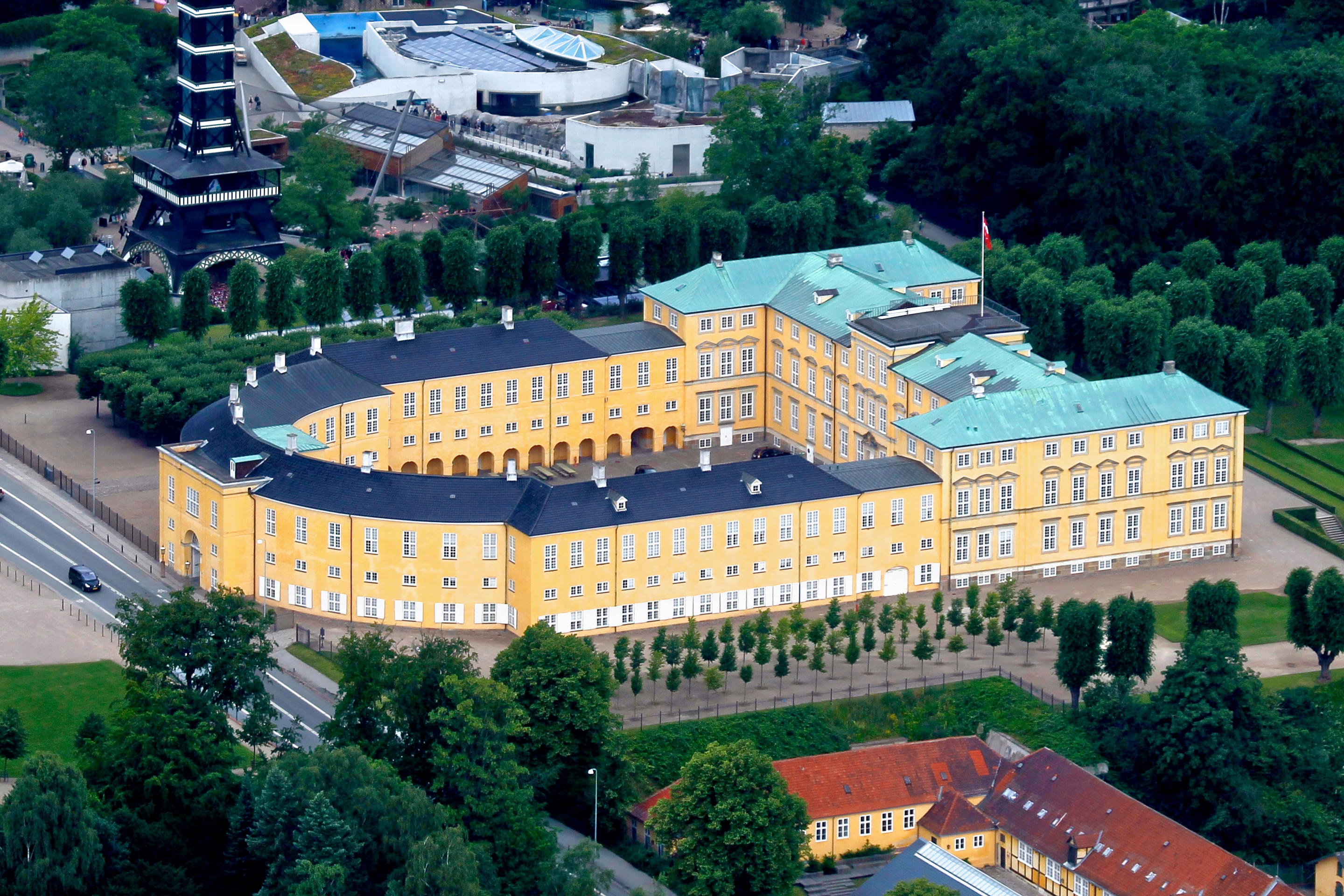 Frederiksberg Palace Overview