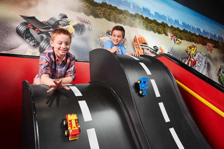 Build and set your own race cars at LEGO Model Builders Workshop