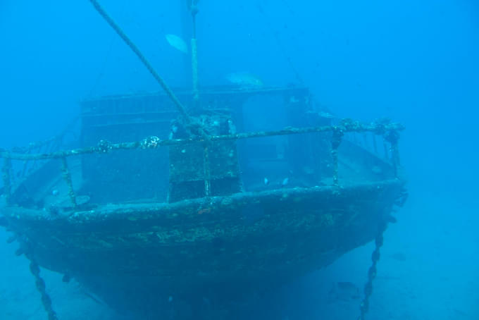 SUNKEN SHIPWRECK