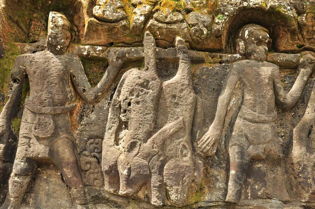 Admire the carvings at the temple