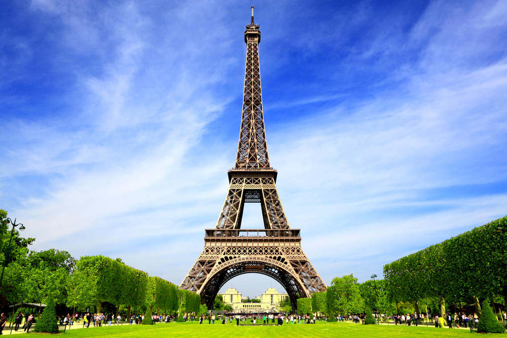 Witness the beauty and grandeur of the Eiffel Tower