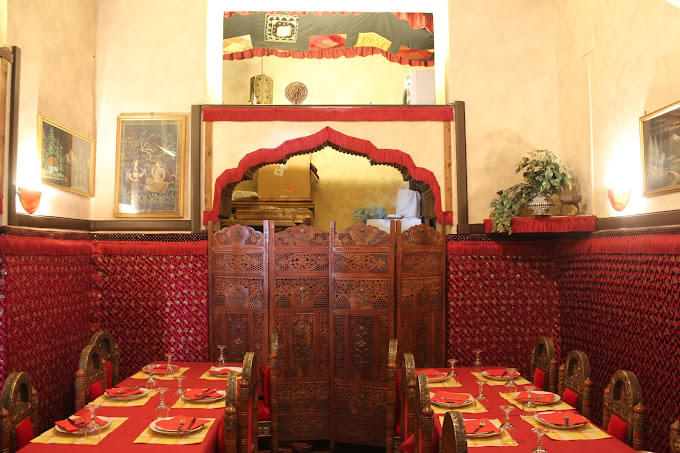 Himalaya Kashmir Restaurant Near Colosseum