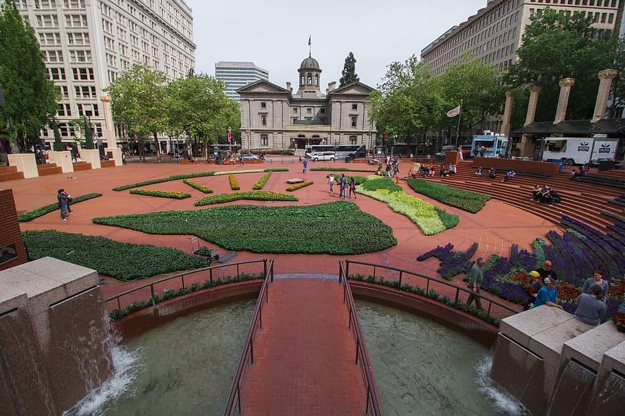 Pioneer Courthouse Square Overview