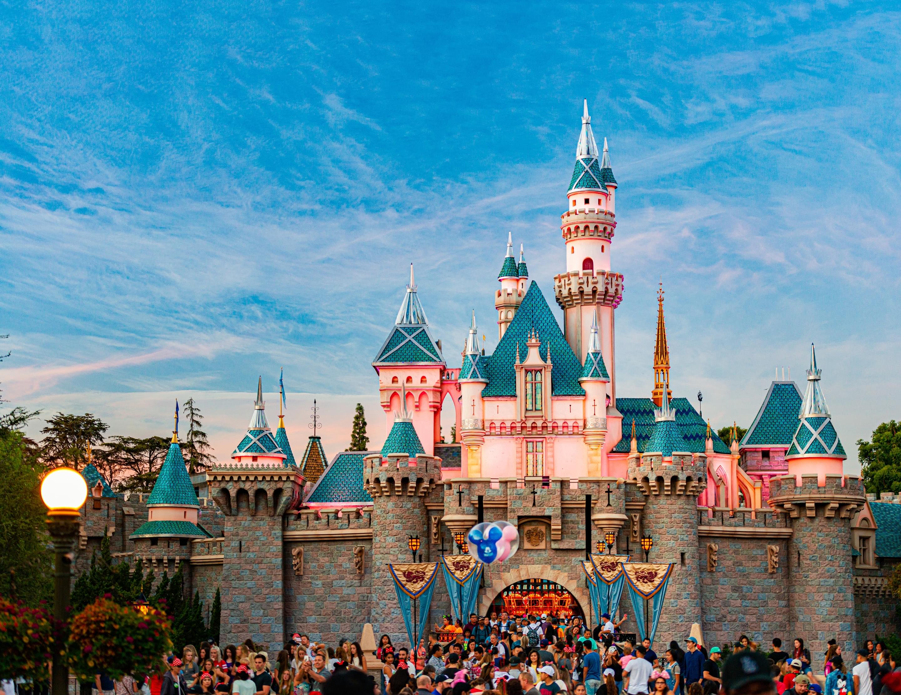 Anaheim Tour Packages | Upto 40% Off