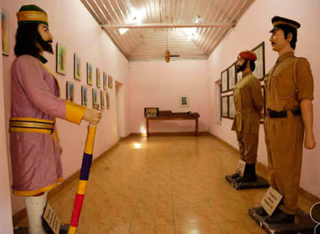 Walk through the Hall of History