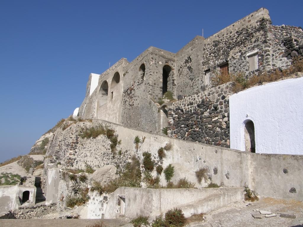 Explore the Pyrgos Castle