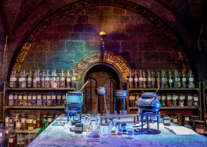 Tour around the different class & hall setups including Snape's Potions class