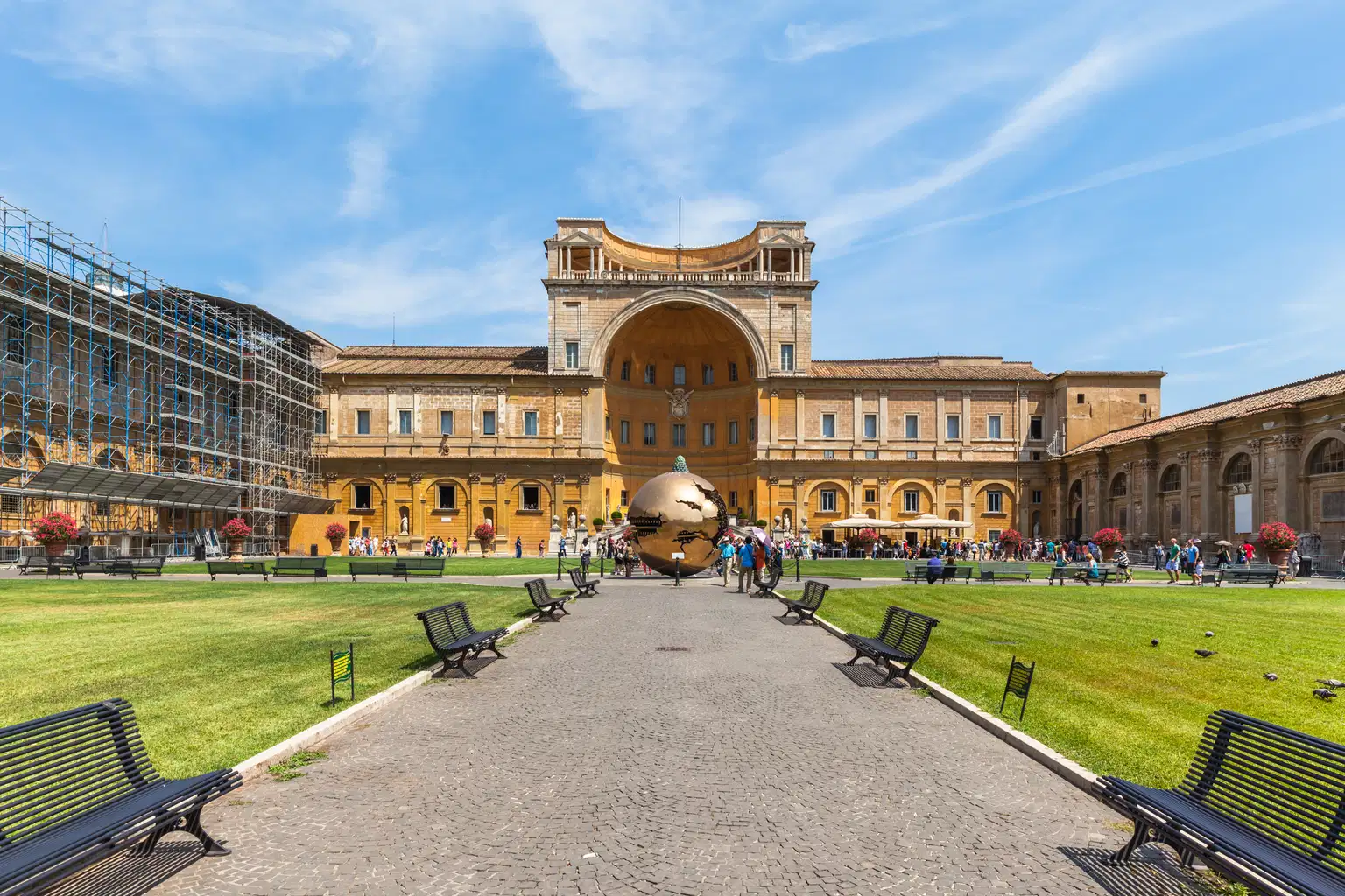 Vatican Museums Early Morning Guided Tour with Sistine Chapel