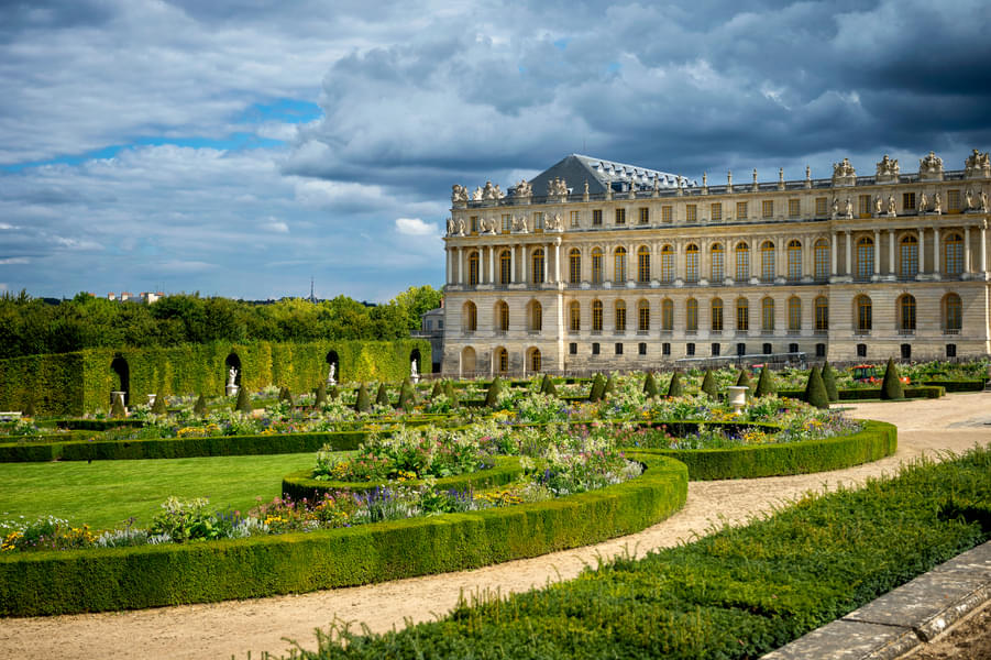 Versailles after the fall