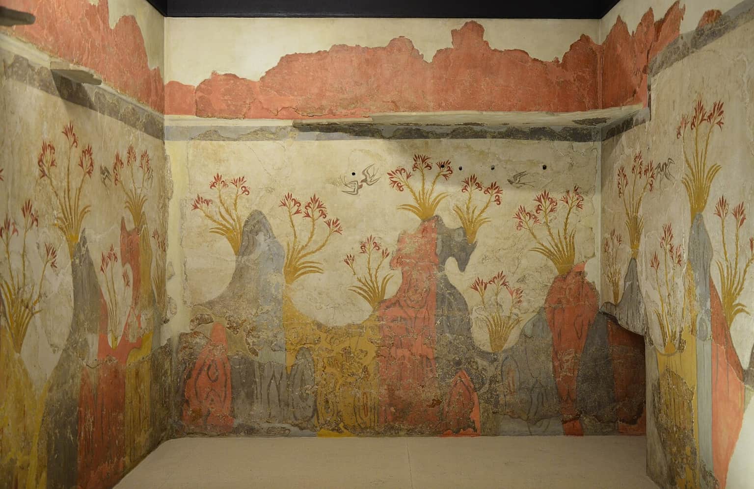 Explore the Archaeological Museum of Thera