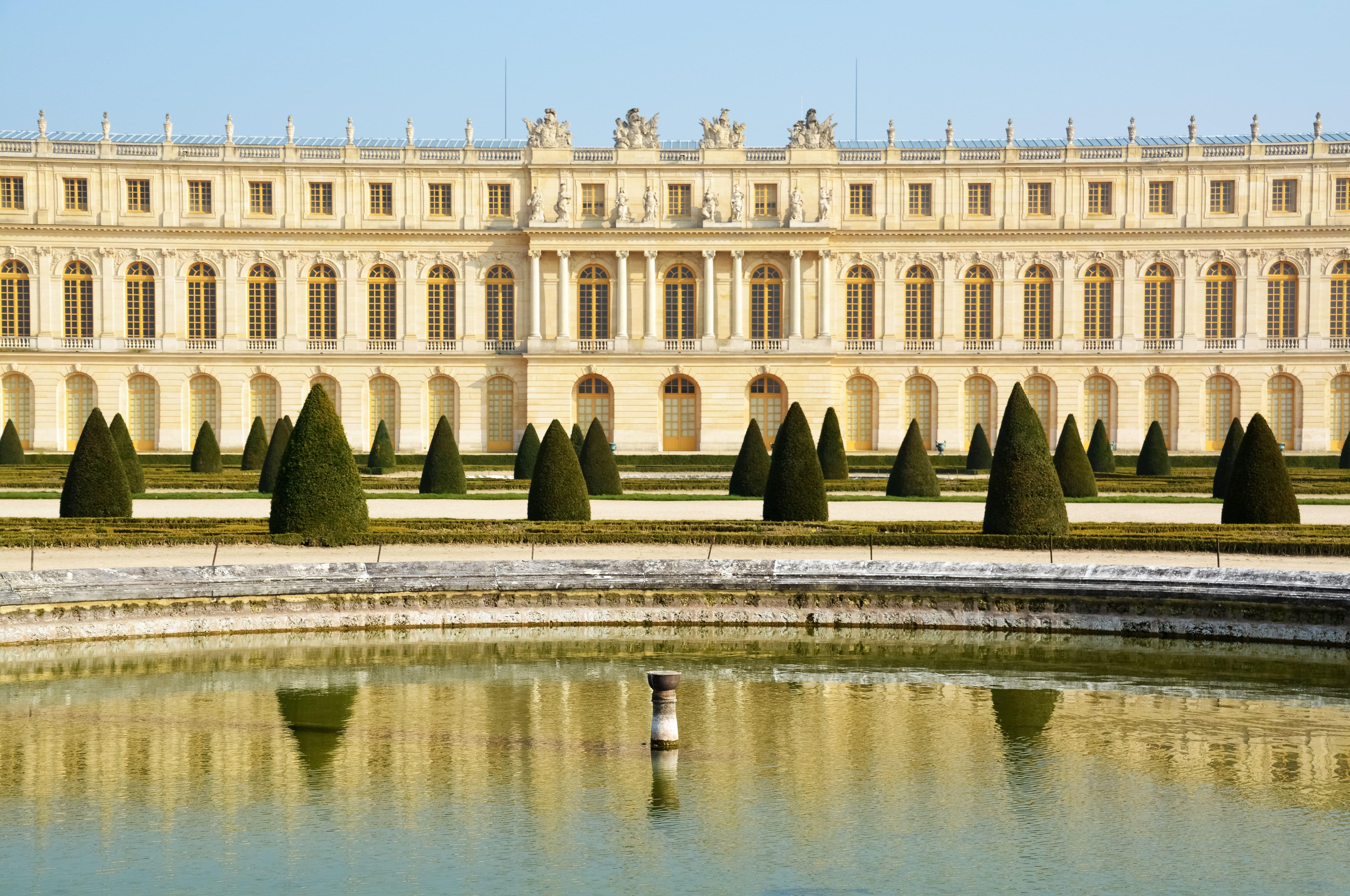 The Reign Of Louis XV, Versailles city