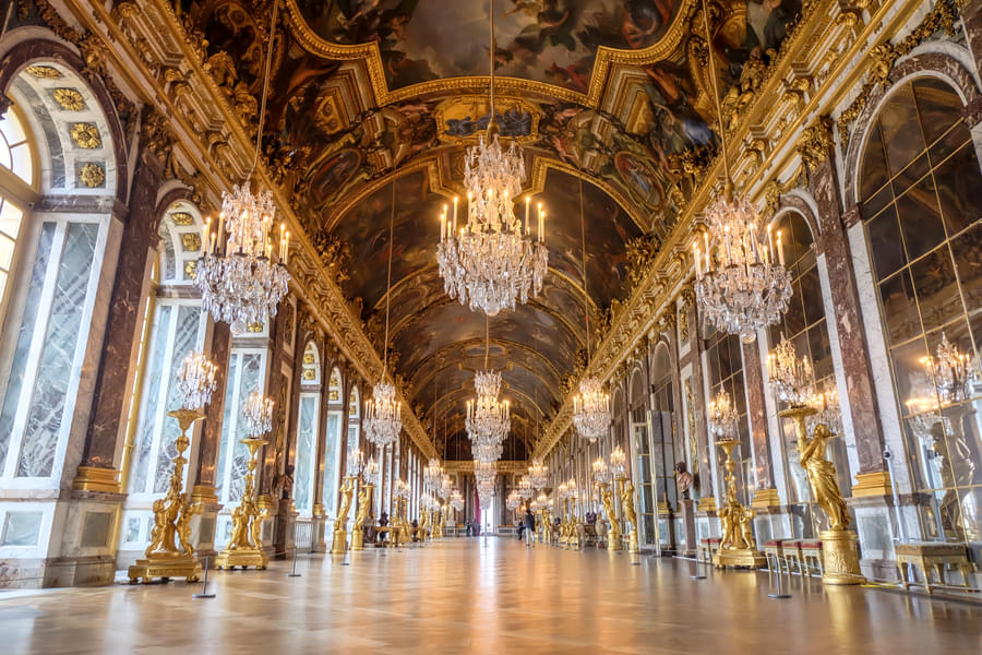 Take a stroll in the Hall of Mirrors