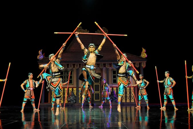 Attend the most popular Devdan Show