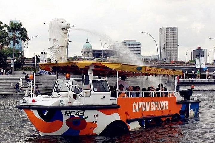 Experience an additional DUKW tour of the Lion City