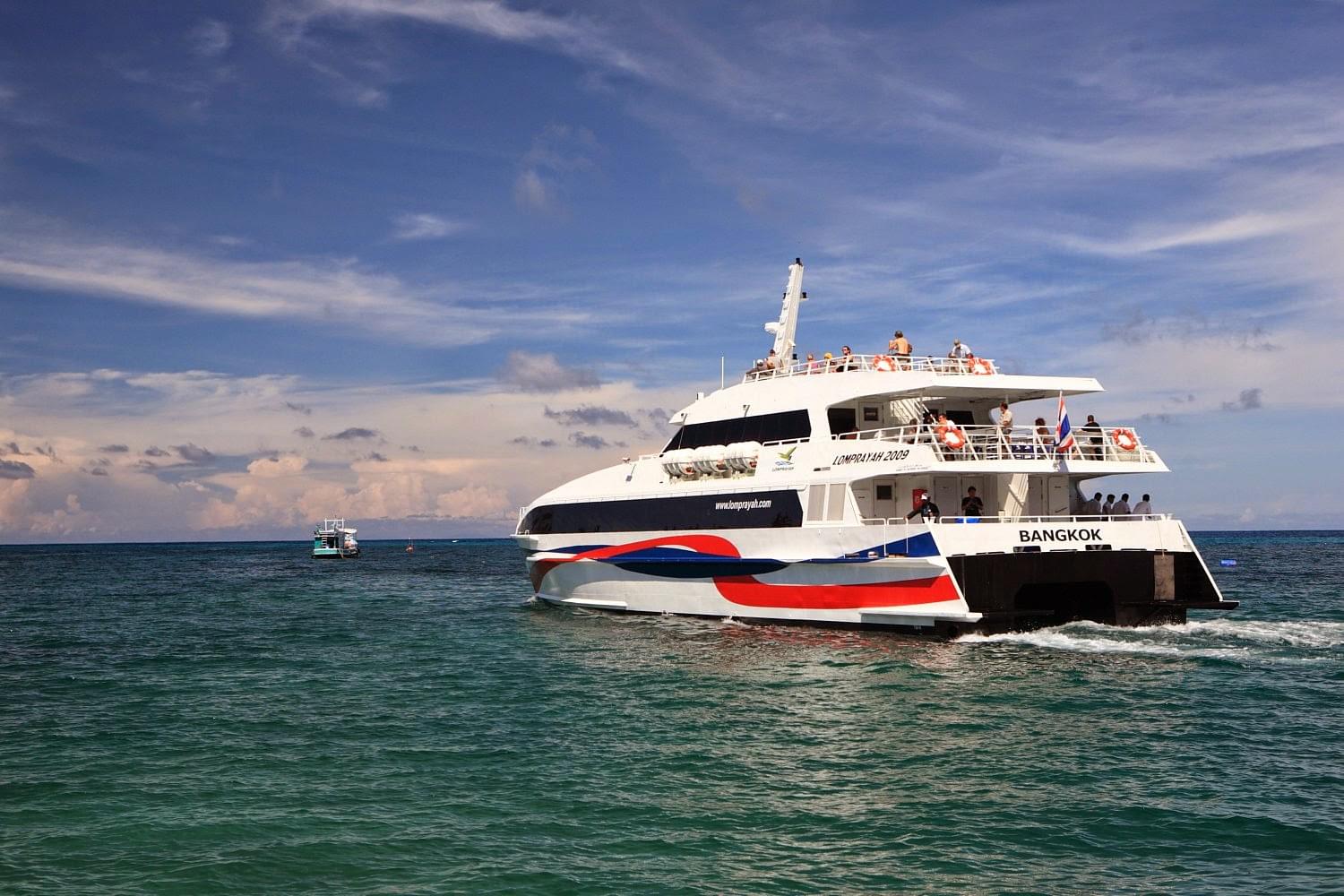 Experience a comfortable one-way ferry ride from Bangkok to Koh Tao