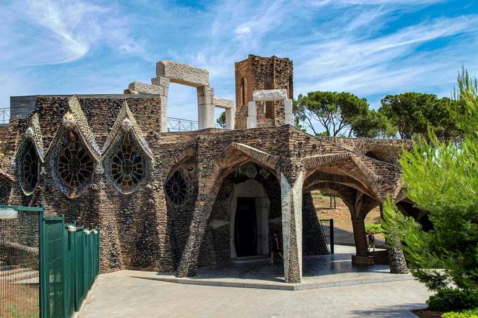 Colonia Guell Barcelona Architecture