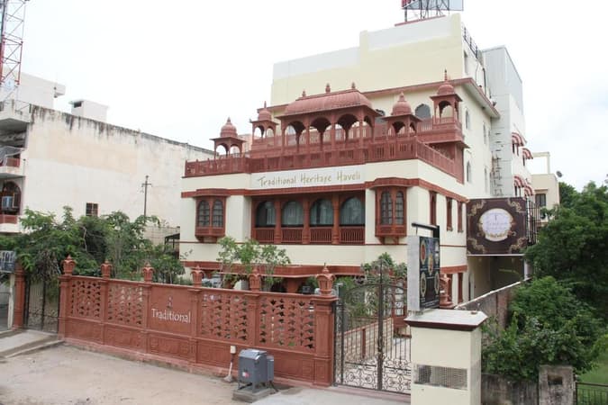 Traditional Haveli Hotel In Jaipur