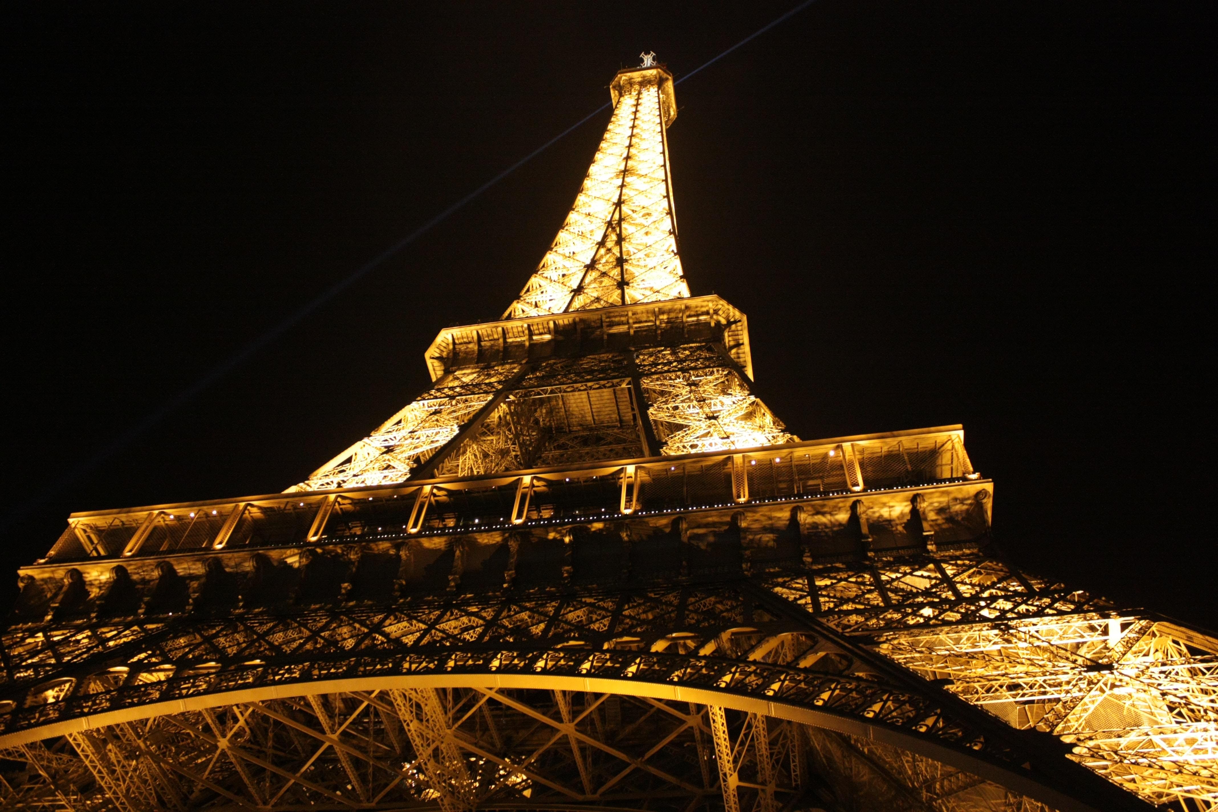 Light Show at Eiffel Tower 