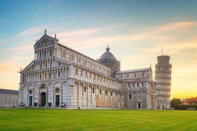 Experience the beautiful Square of Miracles and Pisa tower