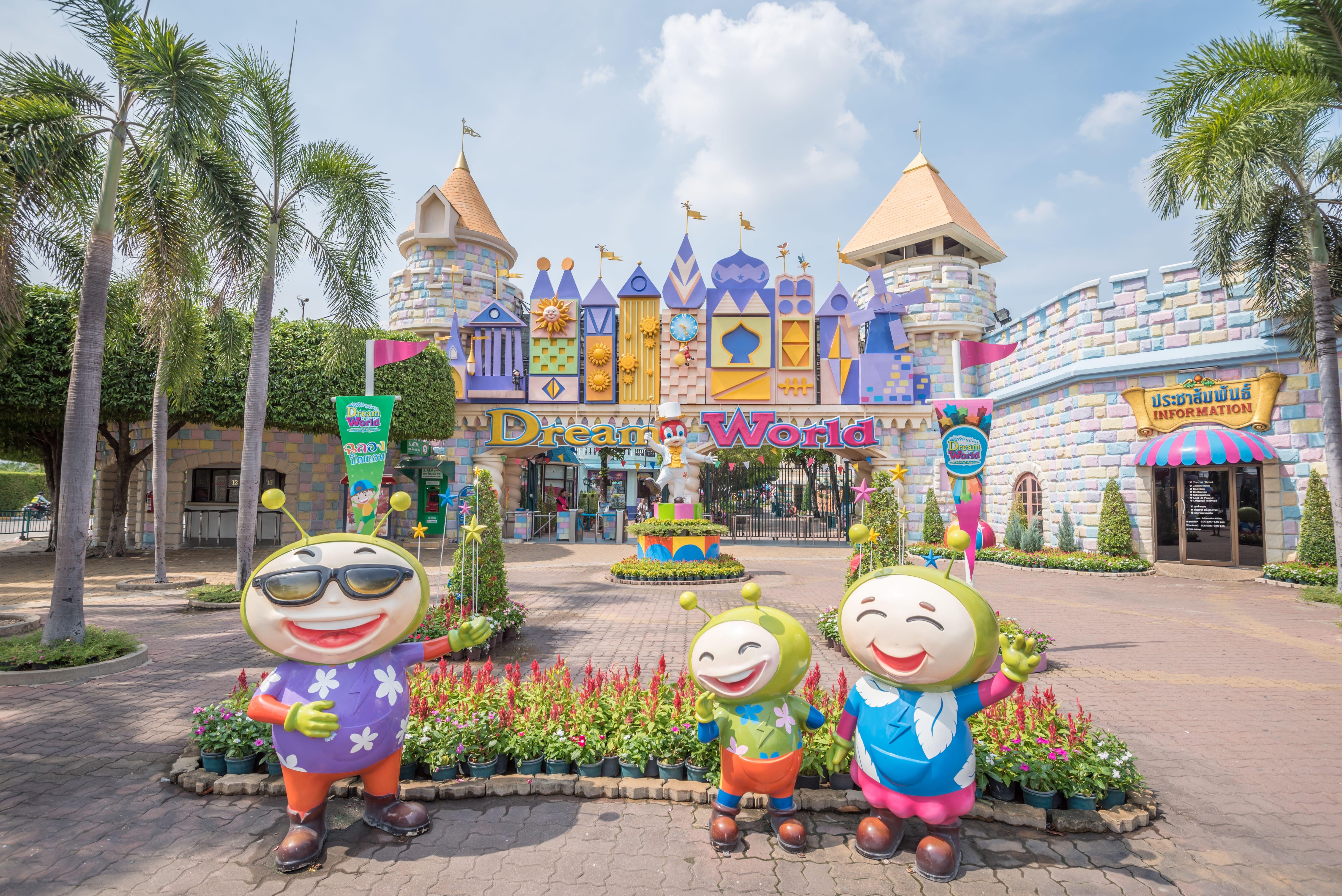 Dream world, Thailand @dreamworldth is about a 45 minutes drive