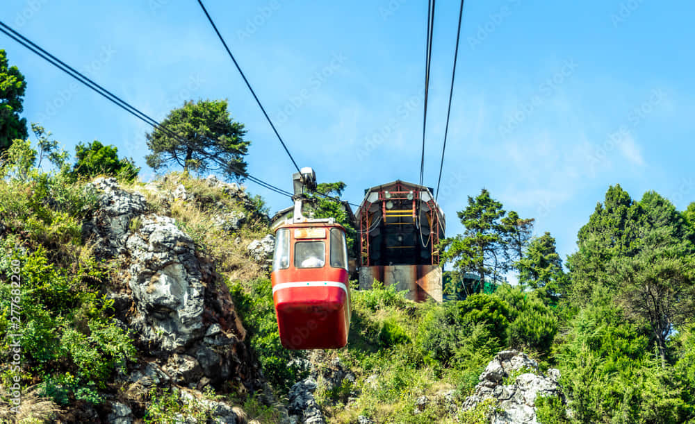Take a Ropeway to Gun Hill