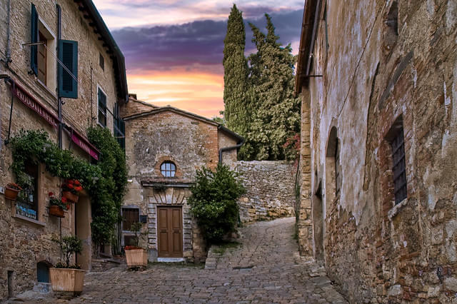 Visit town of Montepulciano