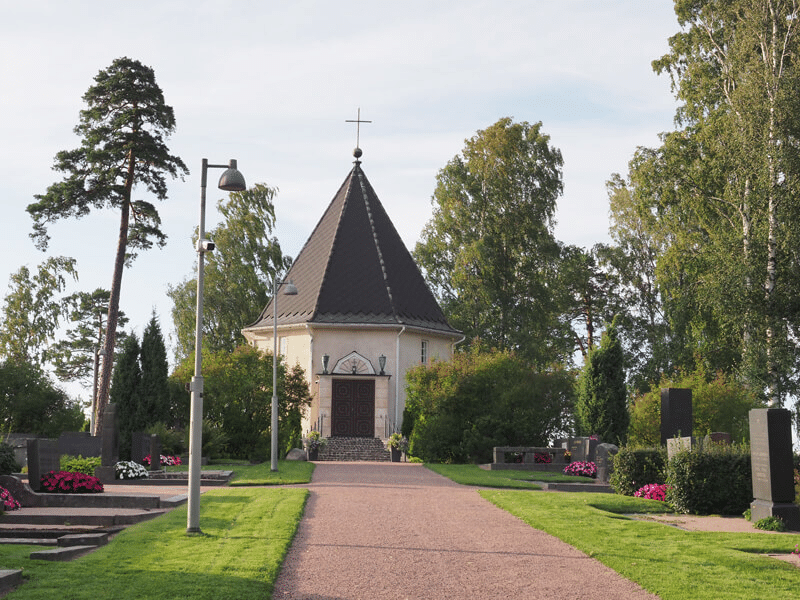 Visit the Kulosaari Church