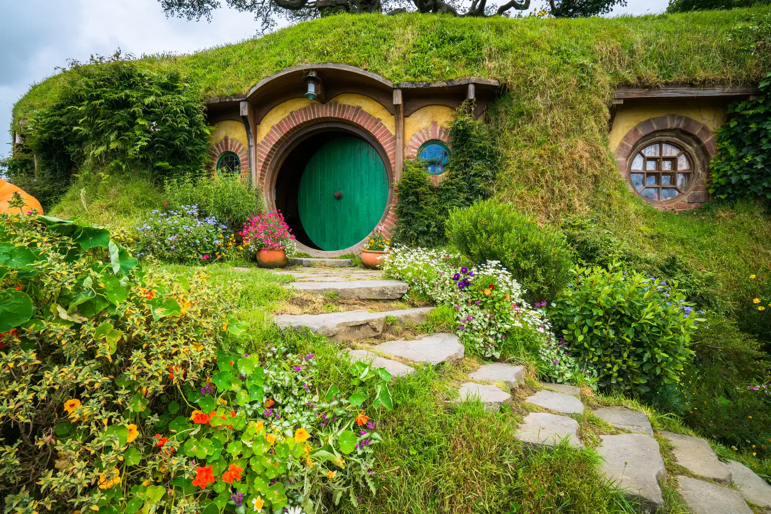 Wonders of New Zealand & Australia | FREE Hobbiton Movie Set Tour