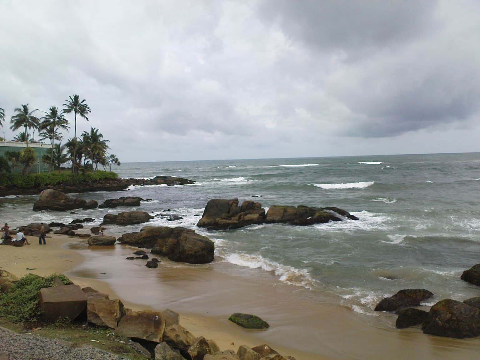 Visit Mount Lavinia beach