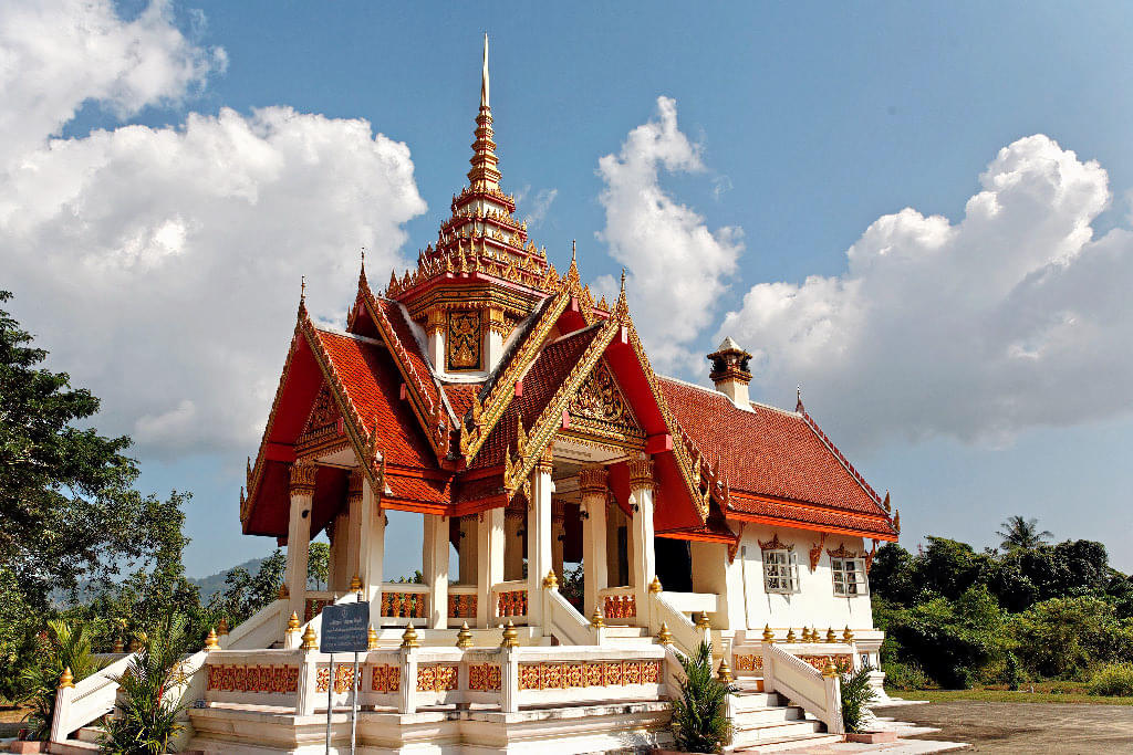 Wat Phra Thong Overview