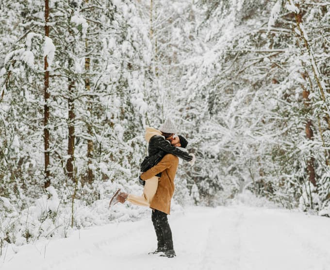 Spend time with your partner in Kashmir