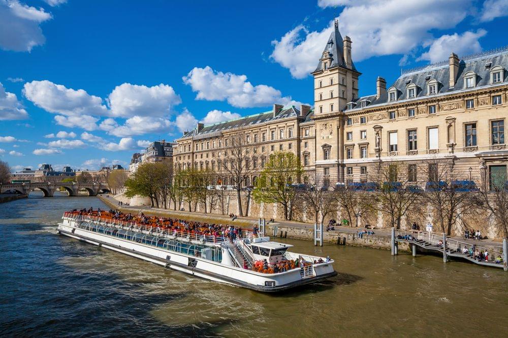 Why Seine River Cruise in Paris a Wonderful Experience