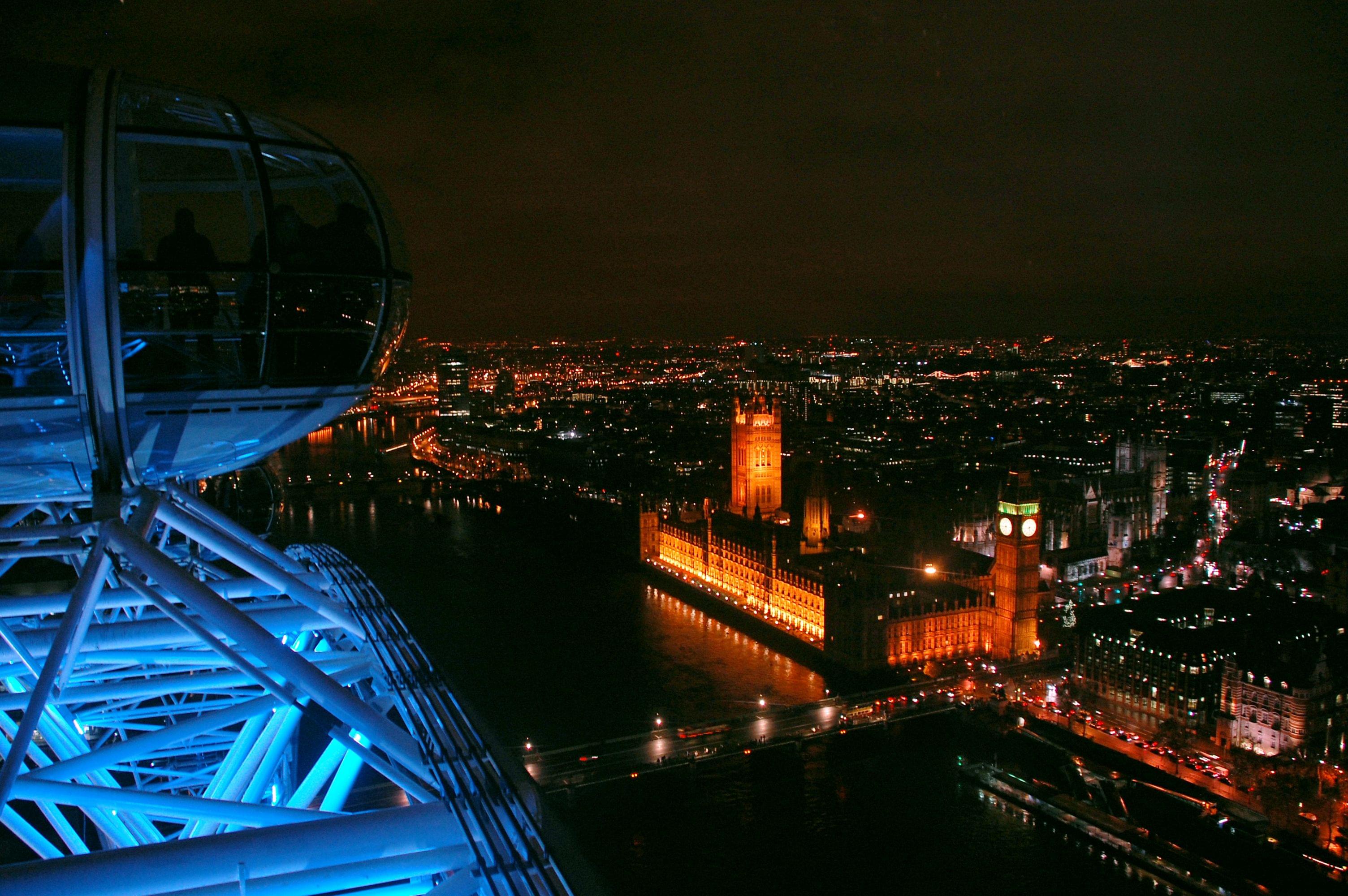 London Eye at night - Hellotickets