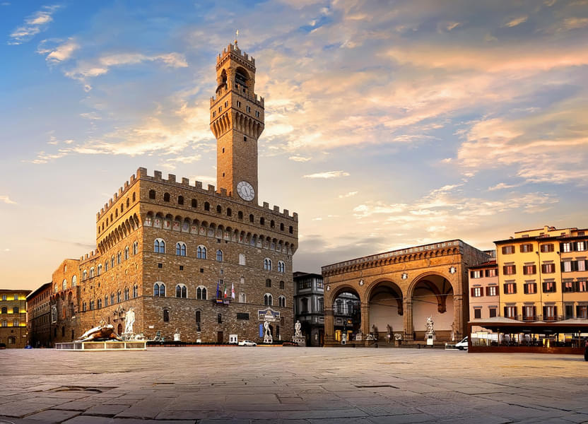 Learn about the cultural significance of Piazza della Signoria on your visit