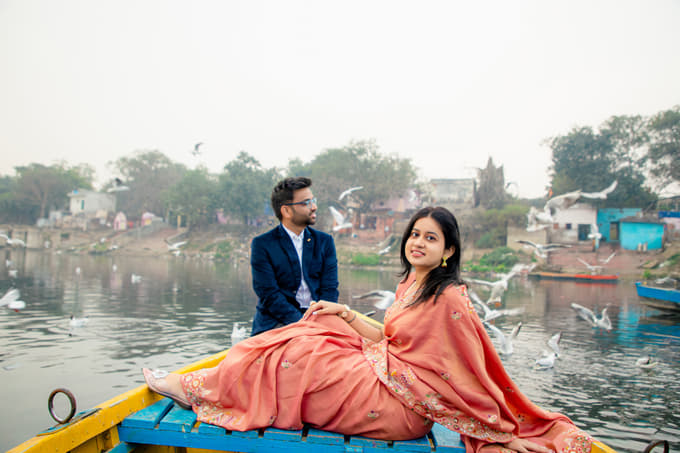 Couple Photoshoot at Yamuna Ghat, Delhi