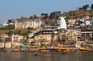 986n72y9vrigllju3iy12qp65uh3 1200px omkareshwar temple 02