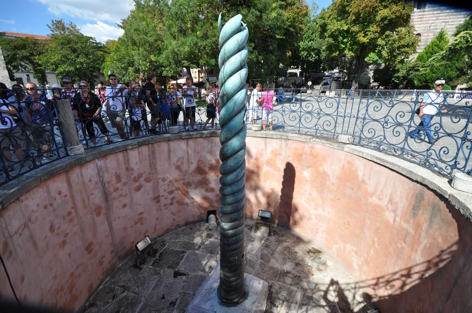 Serpent Column