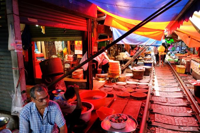 Maeklong Railway Market