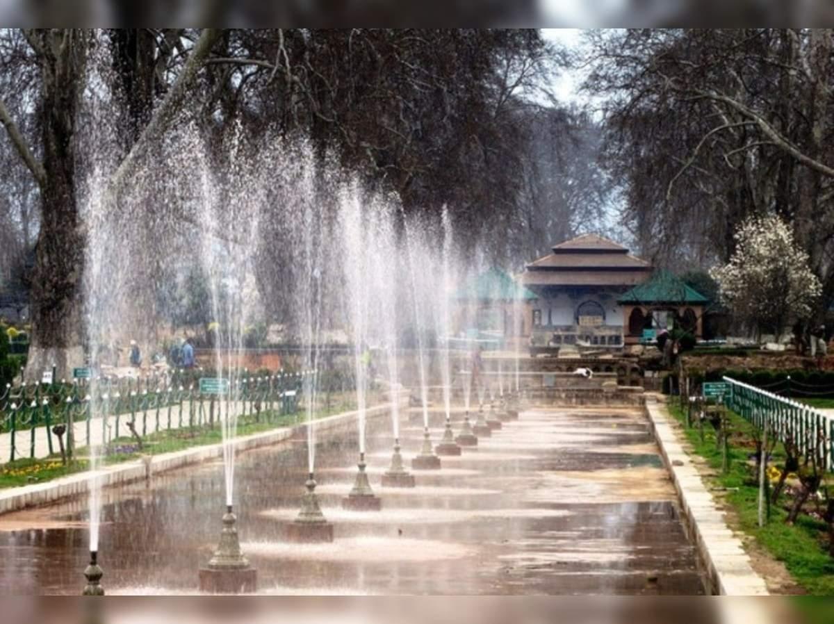 Relax by the Fountains and Pools