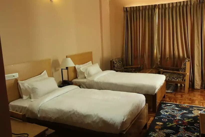 HOTEL KHAMSUM INN
