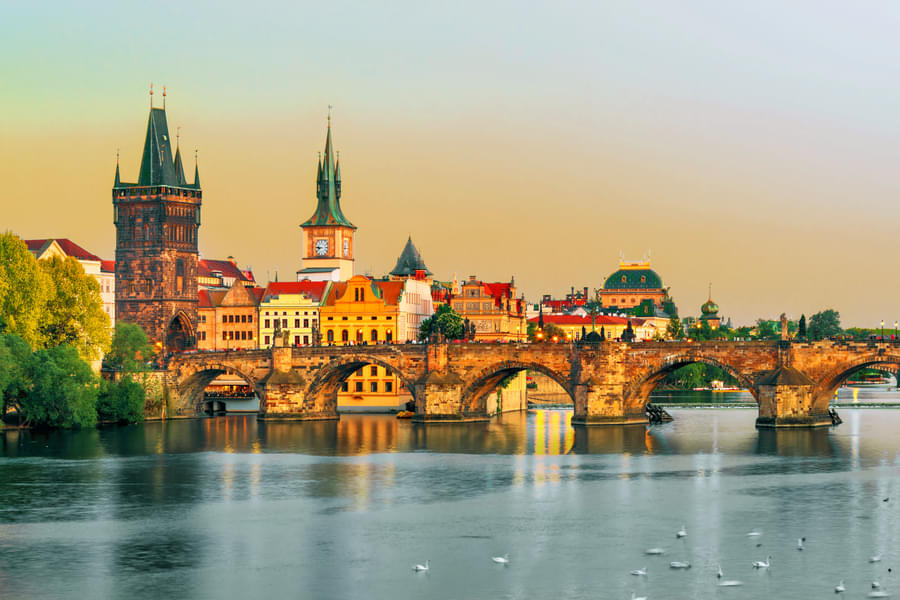 Visit the historical places with a professional guide, Prague