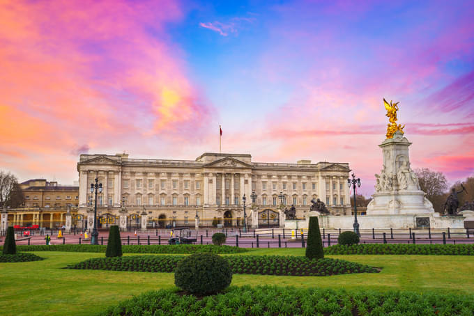 Visit Buckingham Palace