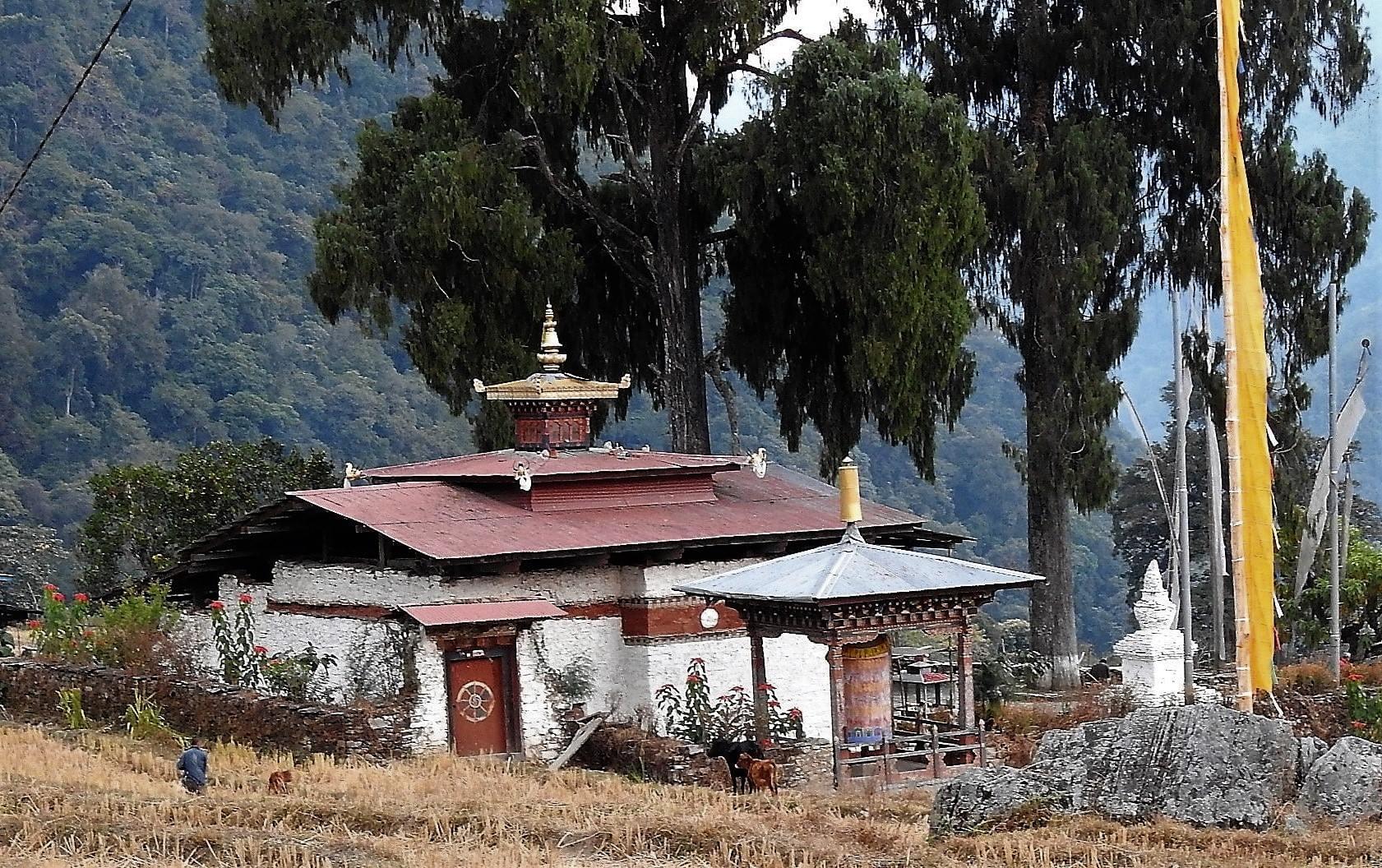 Nabji Lhakhang Overview