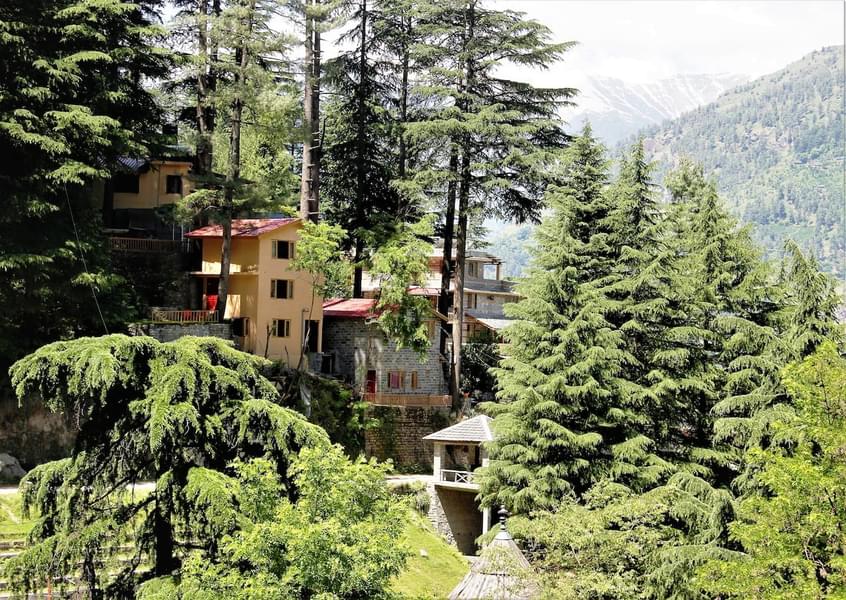 A Garden View Cottage Stay Amidst Nature near Manali Image