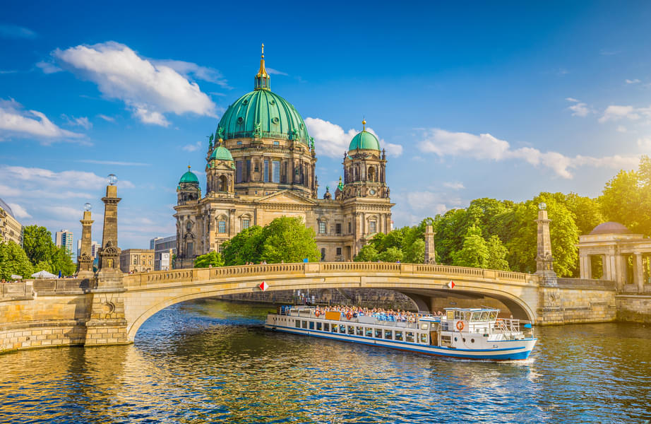Spree River & Landwehr Canal Boat Tour in Berlin Image