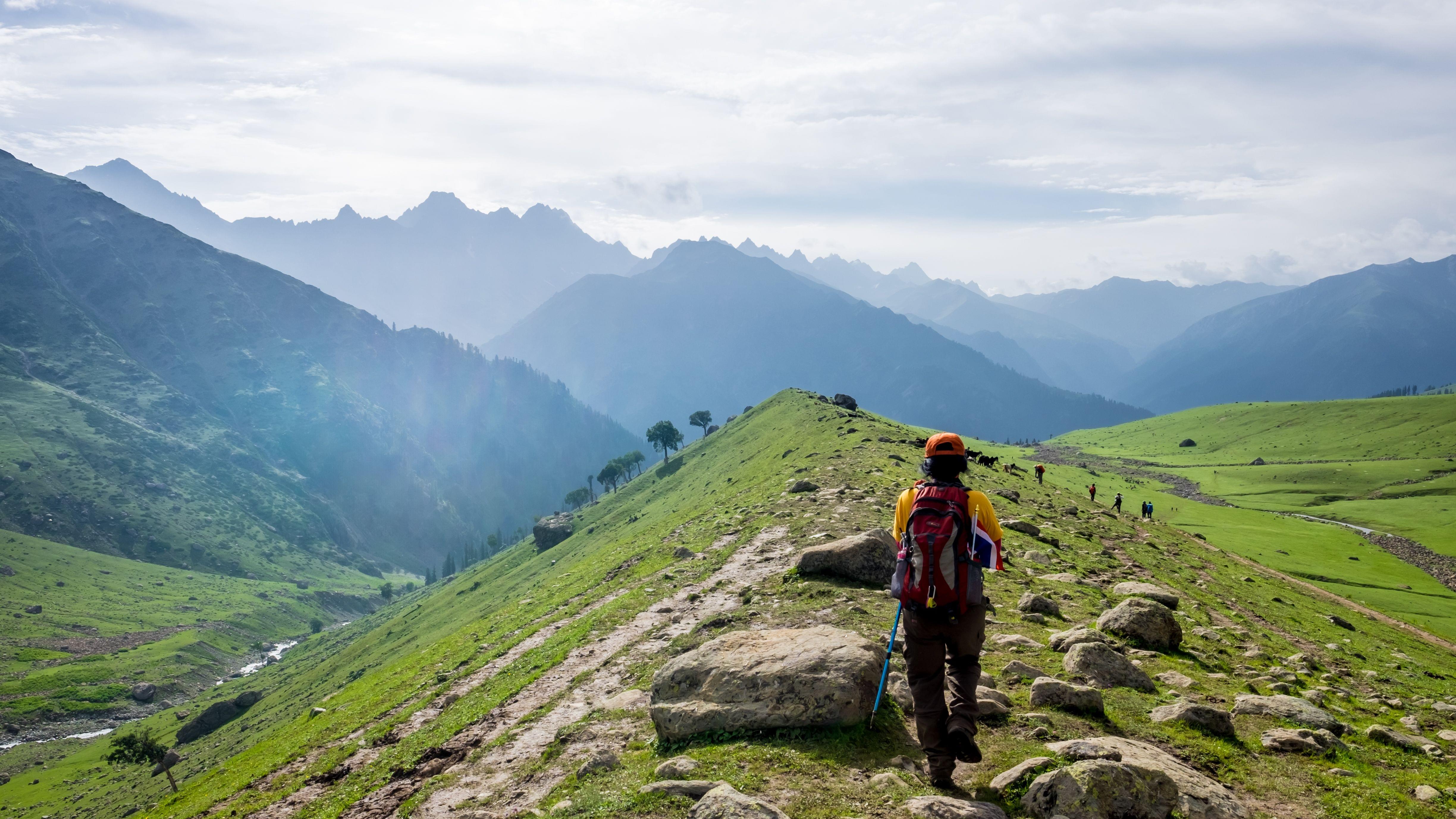 solang valley trek near manali