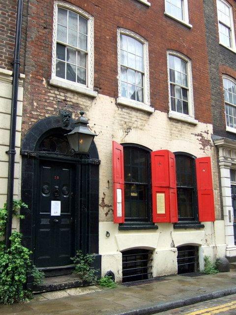 18_Folgate_Street_-_geograph.org.uk_-_819517.jpg