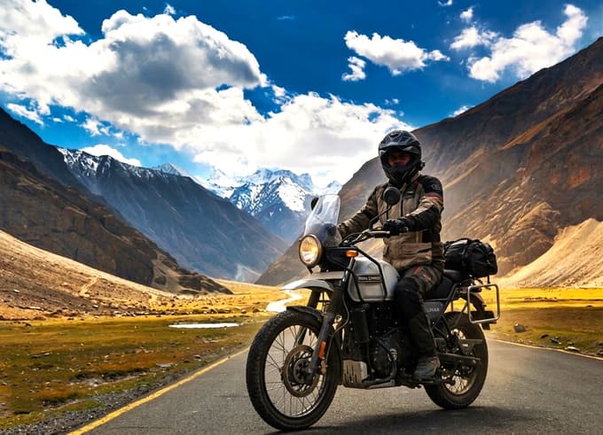 Ladakh Bucket-List Bike Ride | Srinagar to Manali in 11 Days
