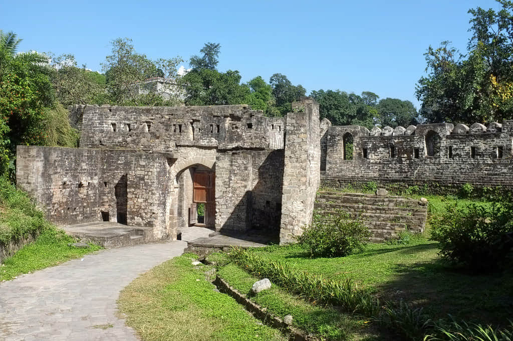 Explore Kangra Fort, <em>Dharamshala</em>